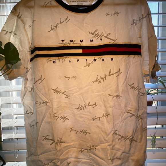 Tommy Hilfiger Other - Tommy Hilfiger Shirt